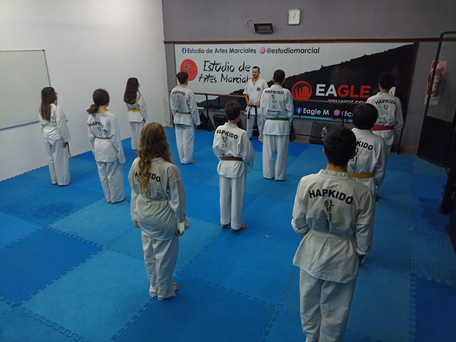 Alumnos de Estudio de Artes Marciales